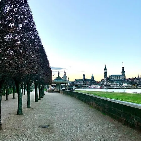 Apartmenthaus Stadt Metz * Dresden