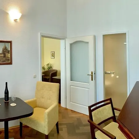 Apartmenthaus Stadt Metz Lägenhet Dresden