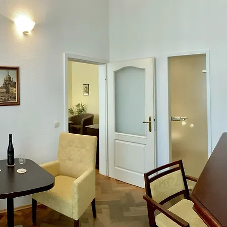 Apartmenthaus Stadt Metz Lägenhet Dresden