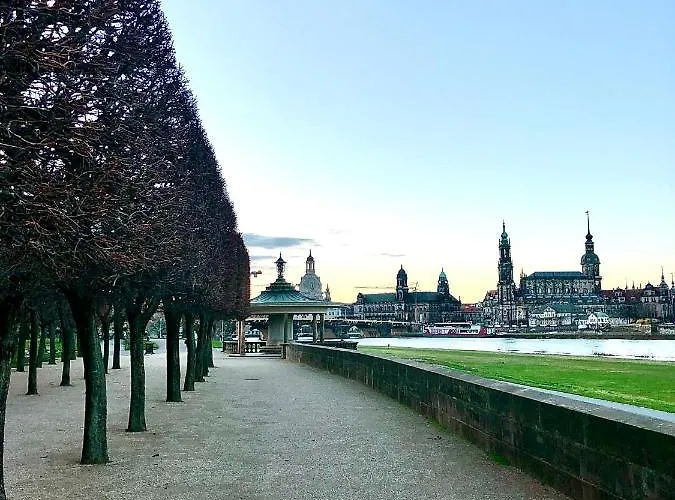 Apartmenthaus Stadt Metz * Dresden